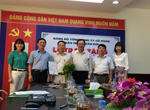 Chi bộ Khối Vận hành tổ chức ra mắt Chi ủy mới và trao huy hiệu 30 năm tuổi Đảng 